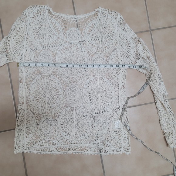 Cream Crocheted Sweater 🤎 - Picture 6 of 9